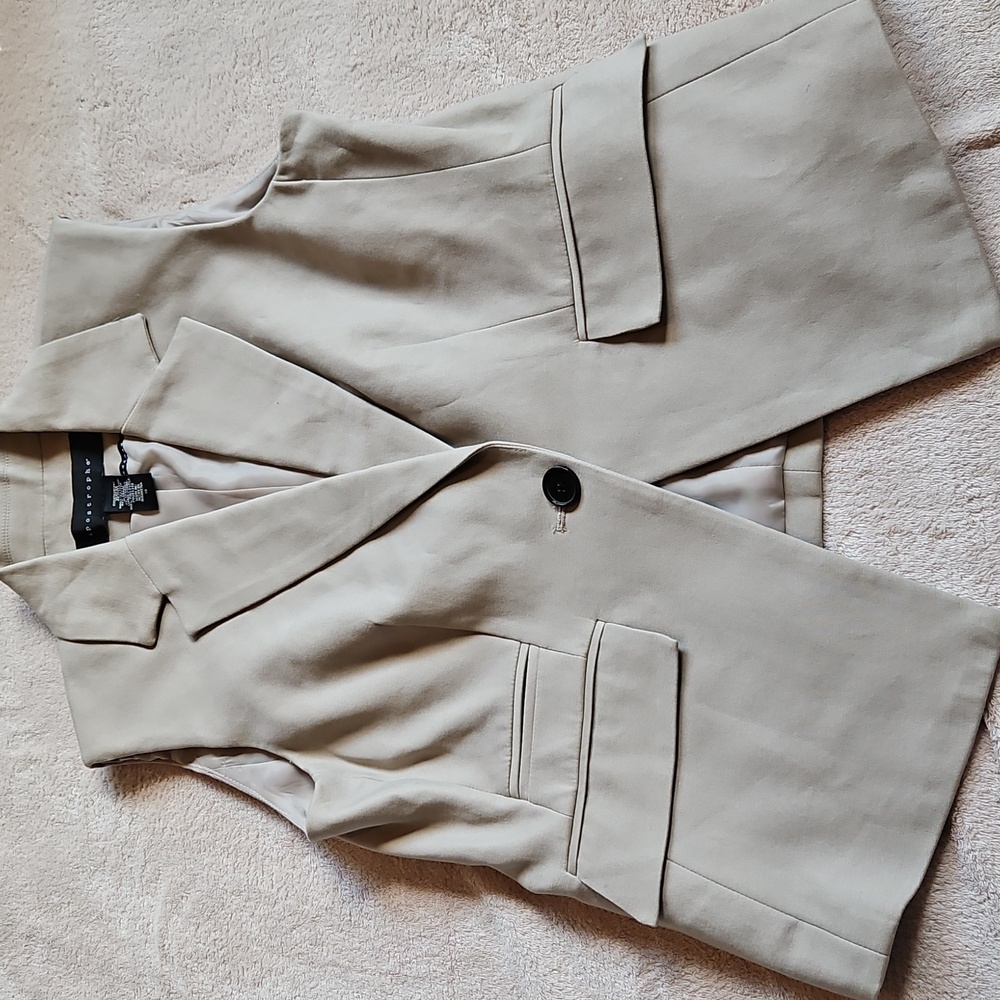 EUC Apostrophe Tan Women's Vest